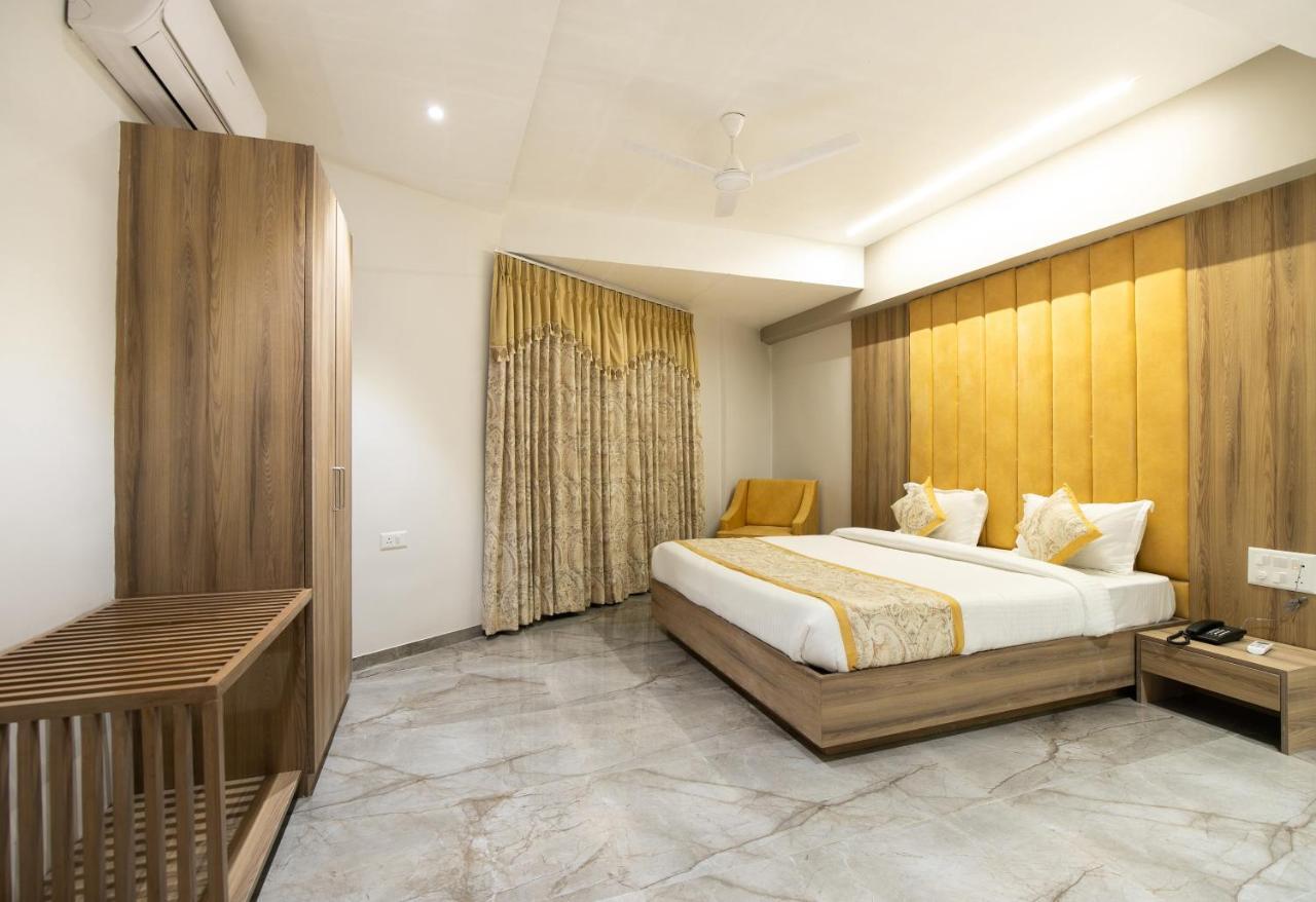 Palette - Hotel Welcome Kadi Bagian luar foto