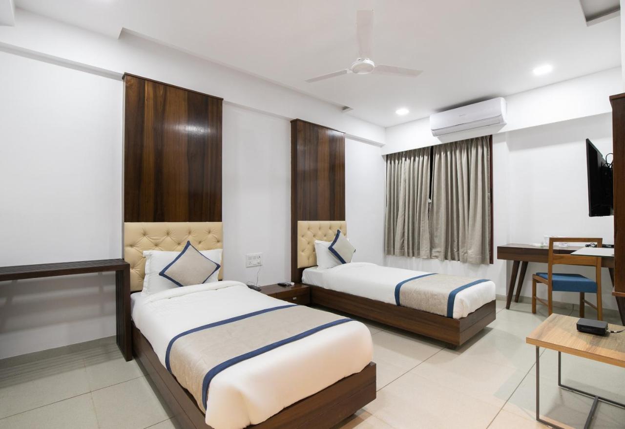 Palette - Hotel Welcome Kadi Bagian luar foto