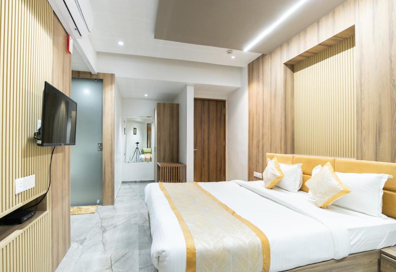 Palette - Hotel Welcome Kadi Bagian luar foto
