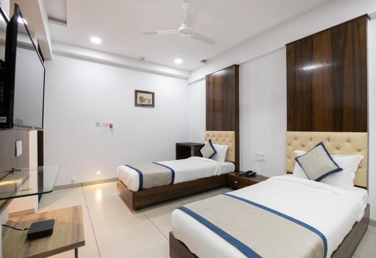 Palette - Hotel Welcome Kadi Bagian luar foto