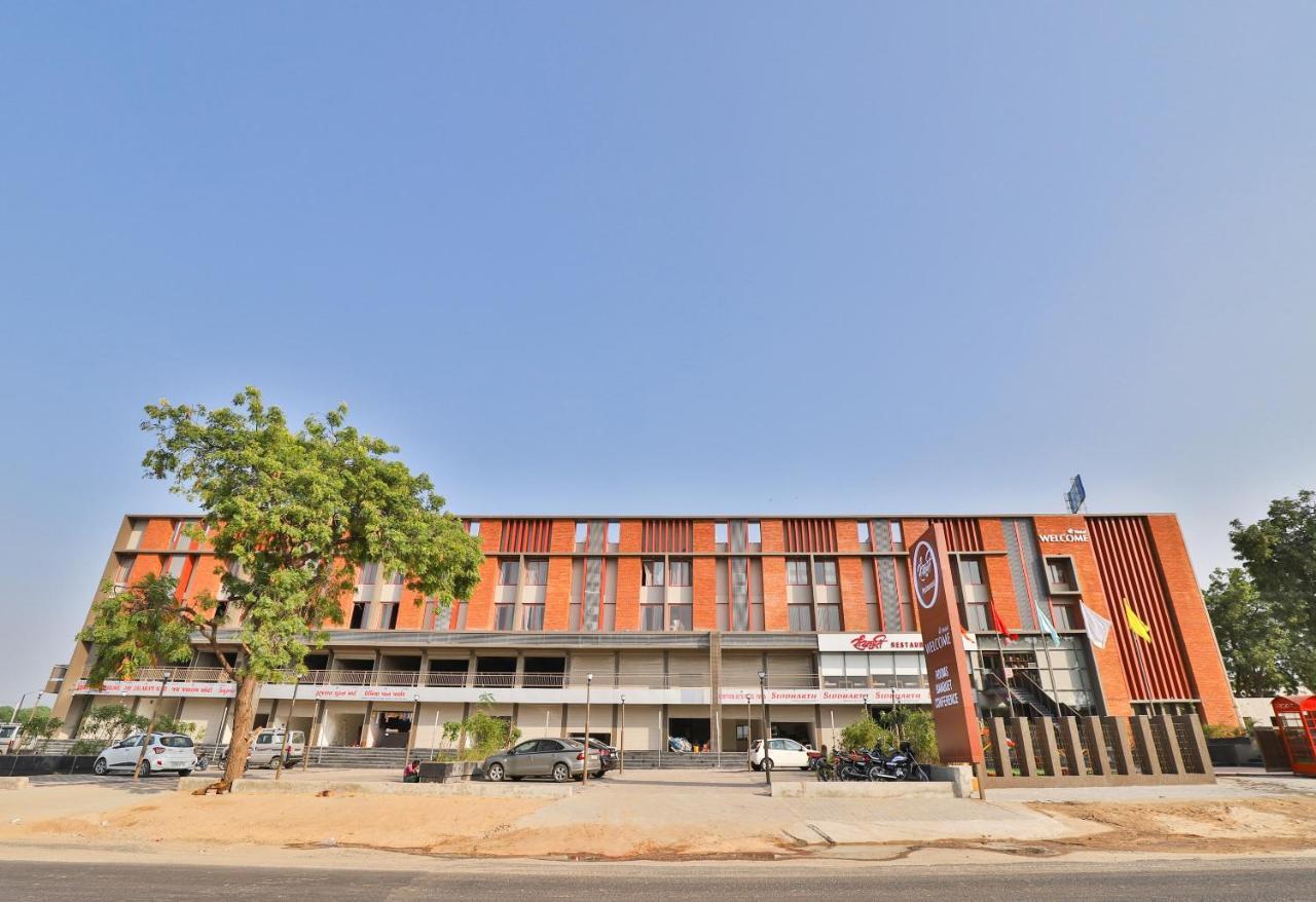 Palette - Hotel Welcome Kadi Bagian luar foto