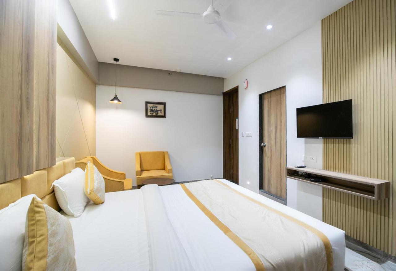 Palette - Hotel Welcome Kadi Bagian luar foto