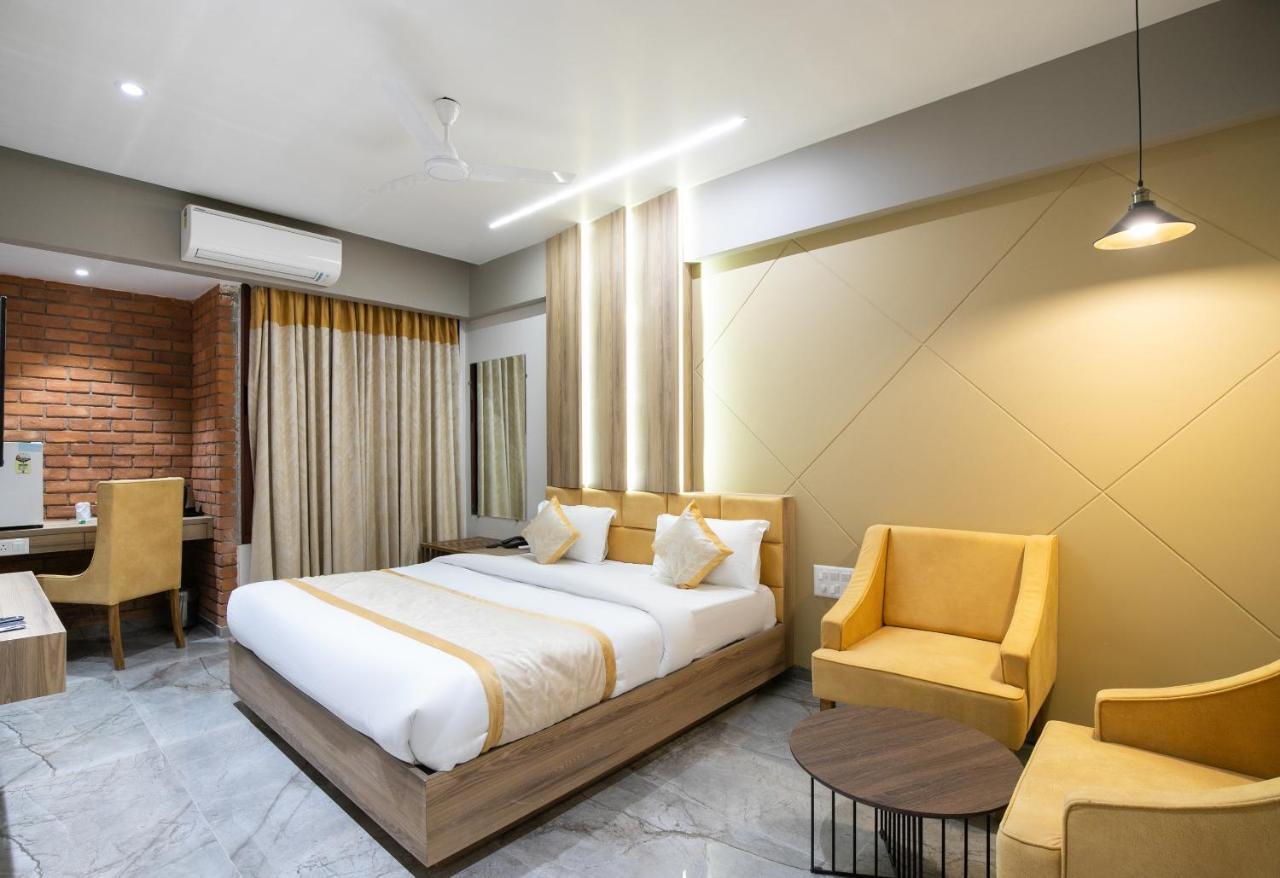 Palette - Hotel Welcome Kadi Bagian luar foto