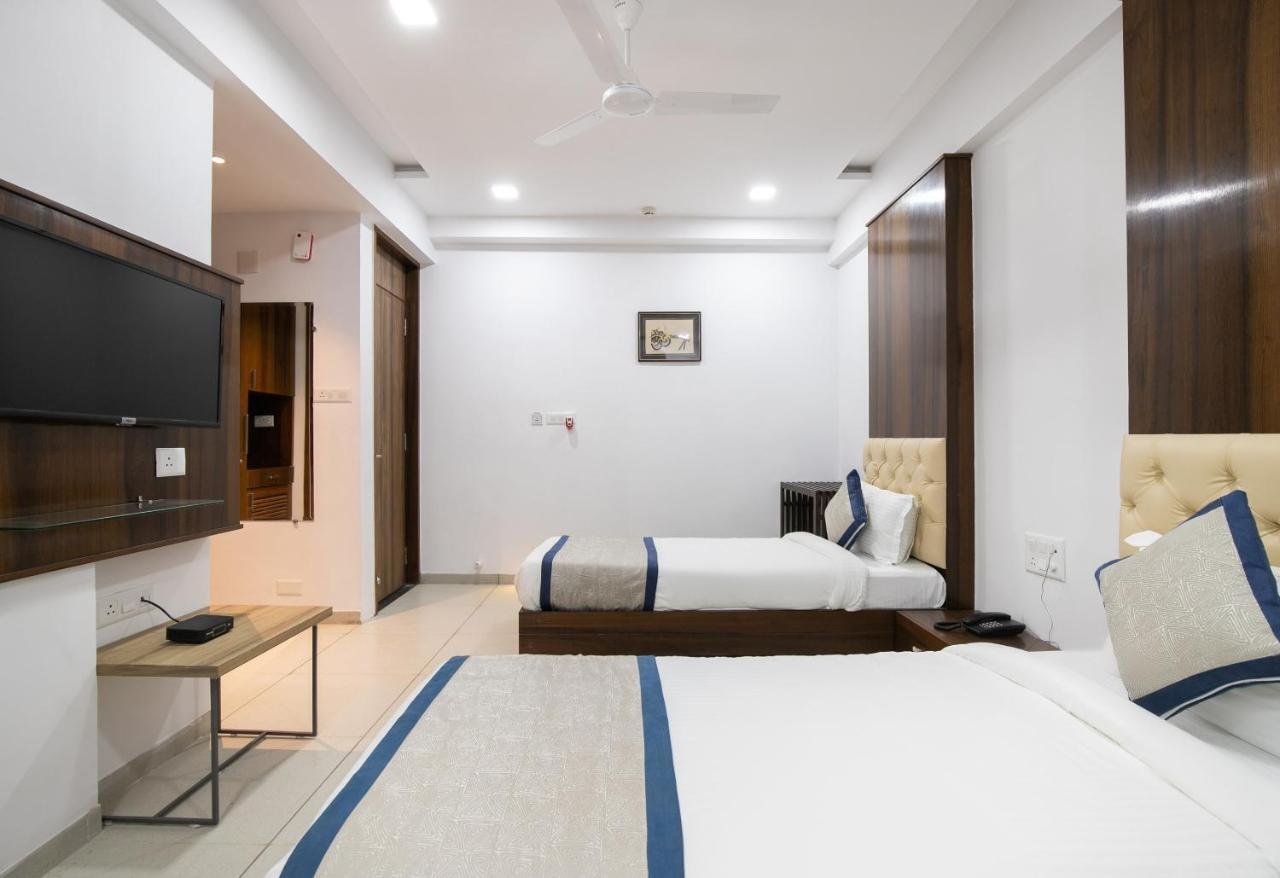 Palette - Hotel Welcome Kadi Bagian luar foto